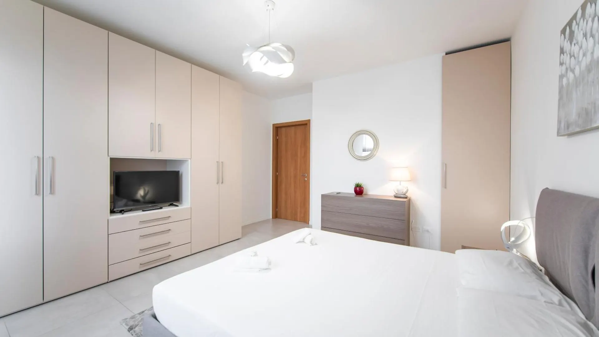 Moonlight Apartment Florence Italy